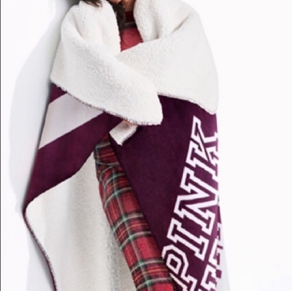 PINK Victoria's Secret Accessories - PINK Victoria's Secret Sherpa Blanket PINK Victoria's Secret Accessories - PINK Victoria's Secret Sherpa Blanket